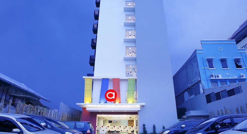 Amaris Hotel Pancoran Джакарта Экстерьер фото