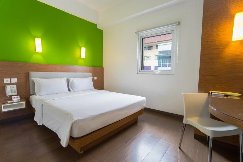 Amaris Hotel Pancoran Джакарта Экстерьер фото